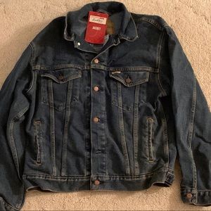 Levi’s Jean Jacket (New with tags!)